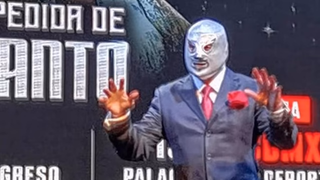 Hijo del Santo anuncia su retiro definitivo en la Ciudad de México