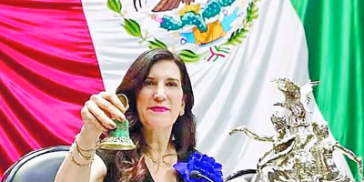 Kenia López Rabadán aborda la eliminación del fuero legislativo