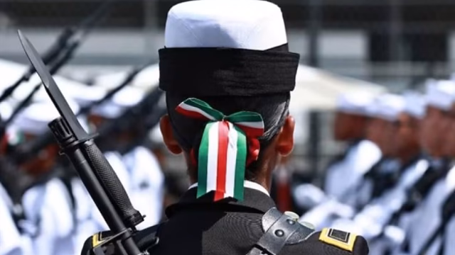 México celebra el poder y la tradición de su Armada en Veracruz