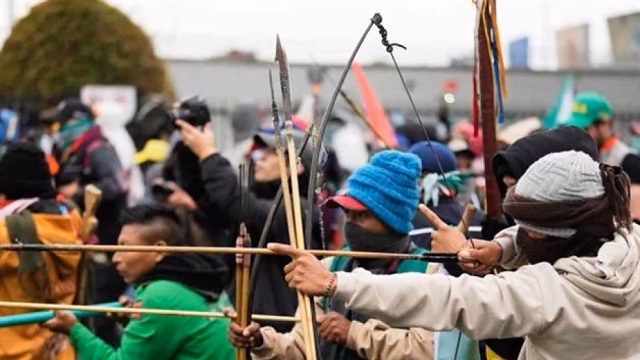 Protest at US embassy leaves police injured with arrows