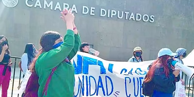 Estudantes da UPN bloqueiam acesso à Câmara dos Deputados