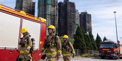 Incendio en Hong Kong deja 128 muertos tras búsqueda intensiva