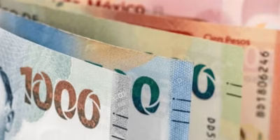 El SAT celebra récord de recaudación mientras los contribuyentes contienen la respiración