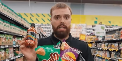 Ibai Llanos explores and reacts to products in a Mexican supermarket