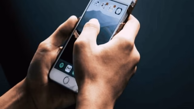 Propuesta busca aulas libres de celulares para una educación más humana