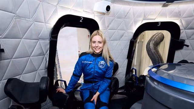 De la silla de ruedas al espacio en un cohete de Jeff Bezos