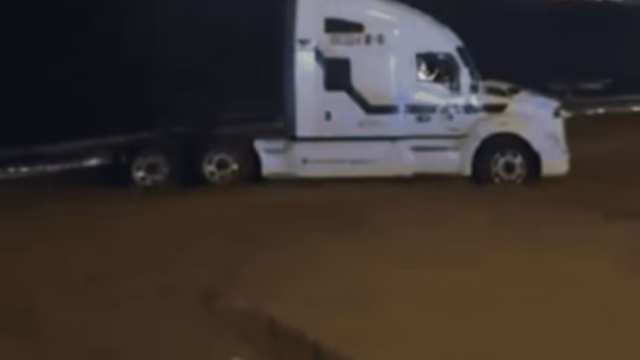 Propuesta de amor con tráiler termina en sanción ambiental