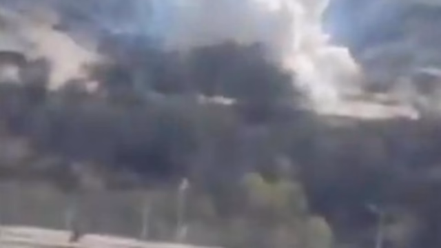 Explosión mata a oficial en represalia por baja de líder criminal