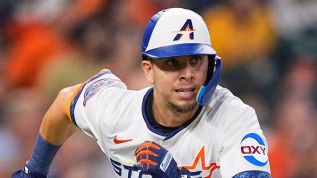 Urías se une a los Cardenales con contrato de un año