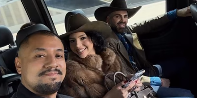 Ángela Aguilar rescata a un amigo del caos aéreo en Houston