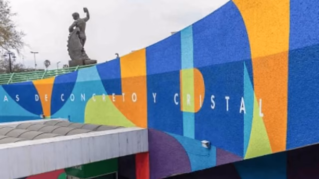 Arte público para tapar lo urgente rumbo al Mundial