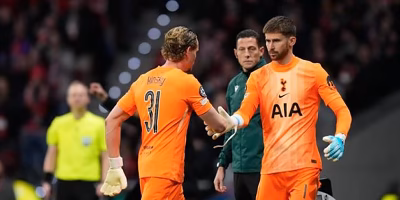 La noche más cruel para Kinsky en su debut con los Spurs