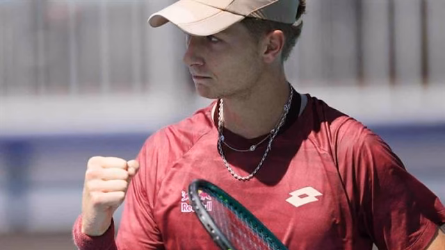 Landaluce brilla en Miami con una remontada épica