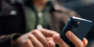 Cell phone registration threatens collapse of mobile lines