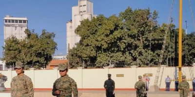 Herói de quatro patas fixa residência na Marinha