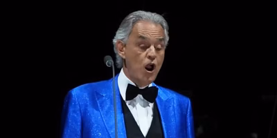 Bocelli convierte el Zócalo en una catedral de ópera y cumbia