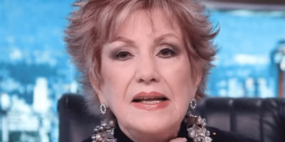Maxine Woodside posa desnuda a los 77 y lo explica sin tapujos