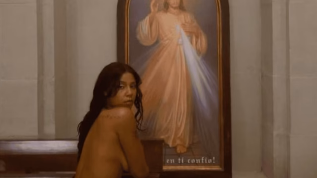 Tokischa y la polémica por sus fotos en una iglesia