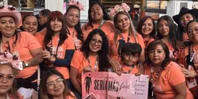 Carlos Rivera lights up La México with an offering and show for the mothers