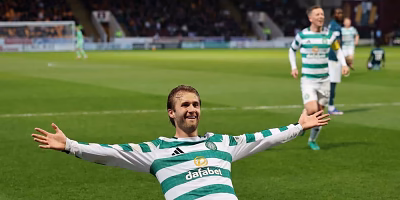 Celtic atmet auf: Elfmeter in der Nachspielzeit hält den Titel am Leben