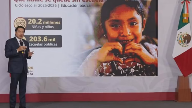 Gobierno arranca entrega de Beca Rita Cetina para millones de estudiantes