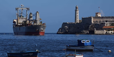 Llega a La Habana ayuda humanitaria de México y Uruguay
