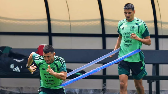 Tres europeos refuerzan la concentración de México rumbo al Mundial
