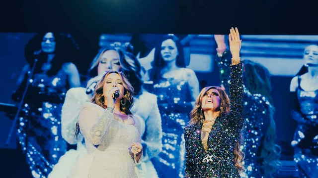 Gloria Trevi und Jacqie Rivera teilen sich gemeinsam die Ehre von Jenni Rivera