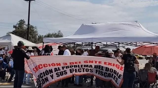 Maestros protestan en BCS y Chiapas por pensiones y salud