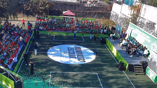 México construye 4,208 canchas para Mundial 2026