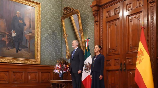 Mexiko empfängt König Felipe VI. im Nationalpalast mit Auszeichnung