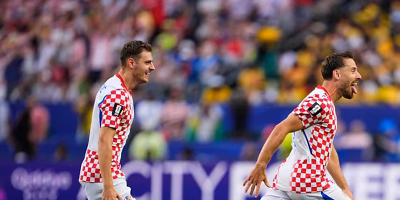Modric breaks record and Croatia advances in the World Cup