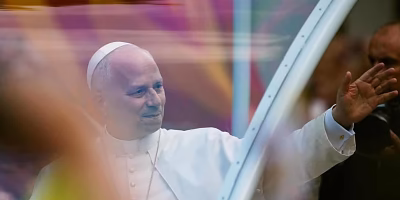 Pope Leo XIV asks for dignity for migrants in the Canary Islands