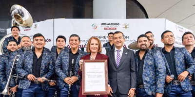 Senate recognizes 60 years of experience of Original Banda El Limón