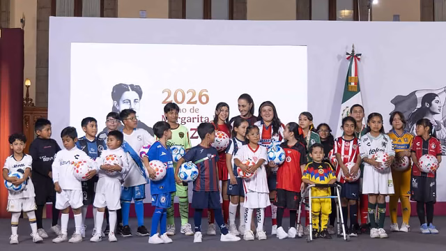 Sheinbaum y FMF acuerdan estrategia nacional de formación futbolística