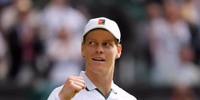 Sinner comes back and advances at Wimbledon with victory in five sets