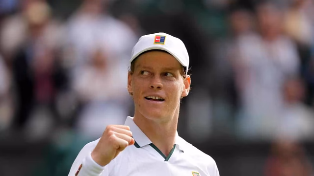 Sinner kommt zurück und kommt in Wimbledon mit einem Sieg in fünf Sätzen weiter