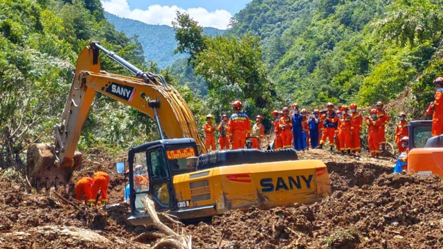 Alud en China deja 21 fallecidos y decenas rescatados