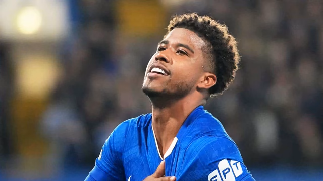 Andrey Santos llega al Manchester United por cinco años