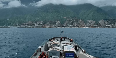 Navios da Marinha voam para a Venezuela com ajuda humanitária