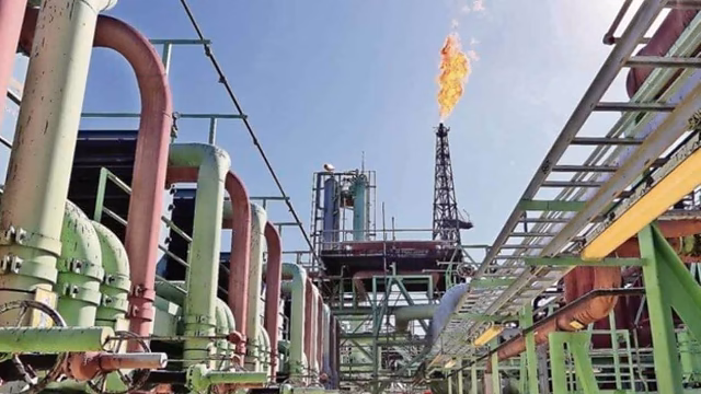 Carlos Slim prevé repunte petrolero hasta 2.5 millones de barriles