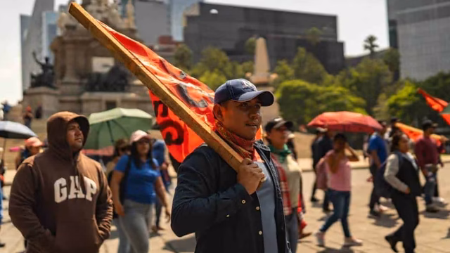 CNTE vuelve a marchar, pero sin la fuerza de la Sección 22