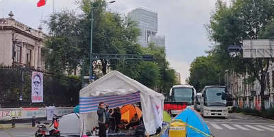 Colectivos trans retiran plantón ante Segob tras compromiso de diálogo