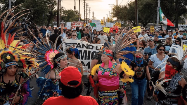 Death of Mexican in Houston sparks support campaign