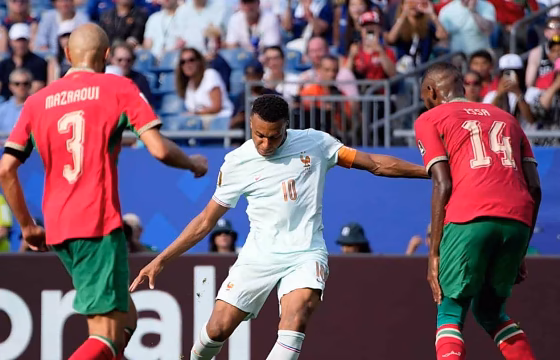 Francia avanza a semifinales con doblete de Mbappé y Dembelé