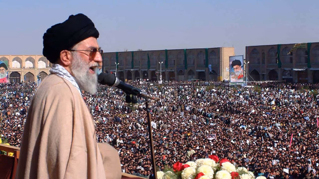 Iran lässt Ayatollah Khamenei inmitten politischer Unsicherheit zu