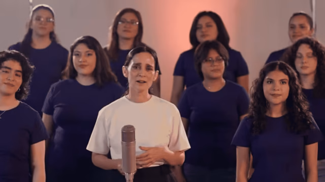 Julieta Venegas nega pagamento milionário por canção infantil