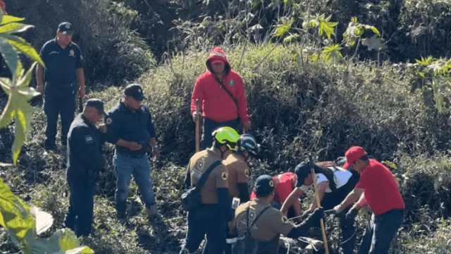 They locate a police body swept away by current in Puebla