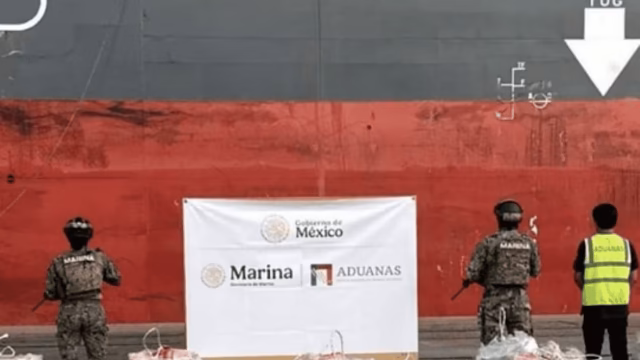 Mais de uma tonelada de cocaína apreendida em navio mercante