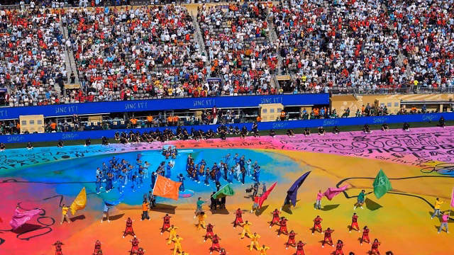 Muchas estrellas y poco sentido en el show del Mundial